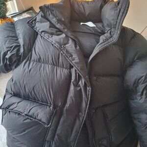 Black puffer Oak and Fort